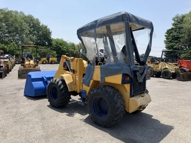 Xúc lật mini No.235 - 3
