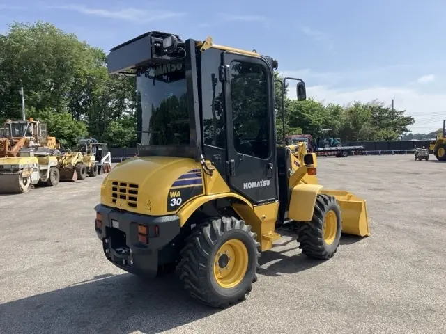 Xúc lật mini No.236 - 2