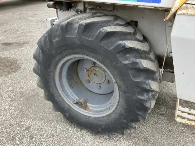 Xúc lật mini No.240 - 11