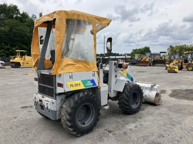 Xúc lật mini No.240 - 2