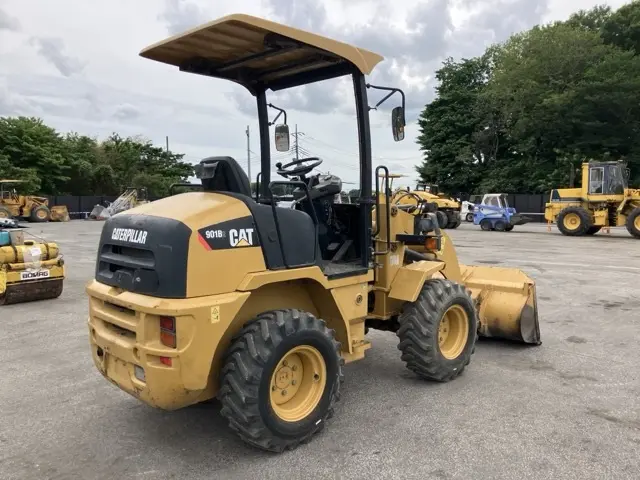 Xúc lật mini No.257 - 2