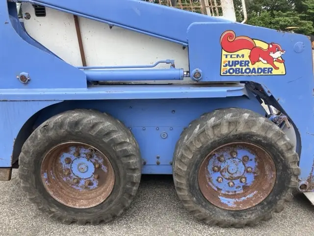 Xúc lật mini No.323 - 8