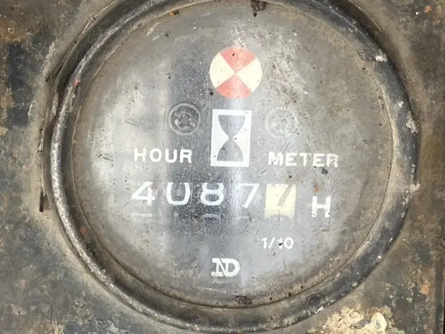 Xúc lật mini No.38 - 12