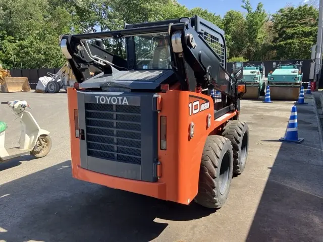 Xúc lật mini No.448 - 2