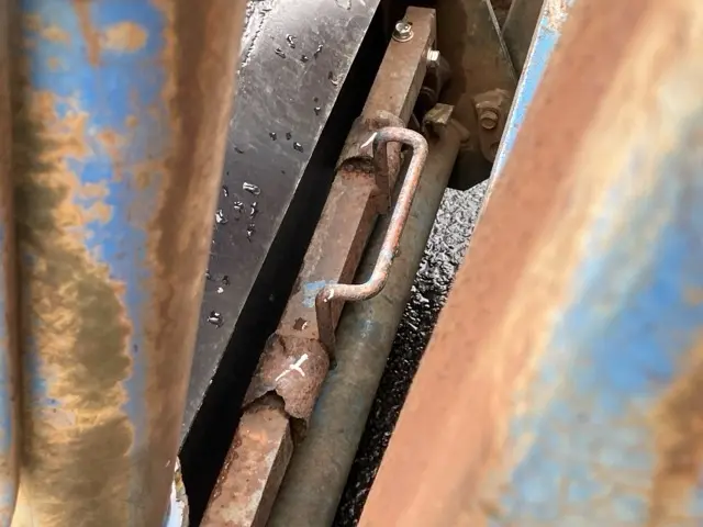 Xúc lật mini No.484 - 17
