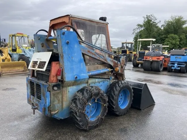 Xúc lật mini No.484 - 2