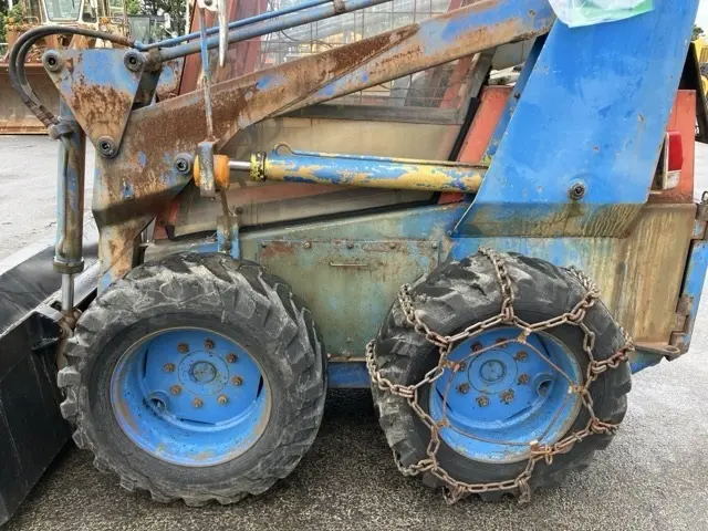 Xúc lật mini No.484 - 7