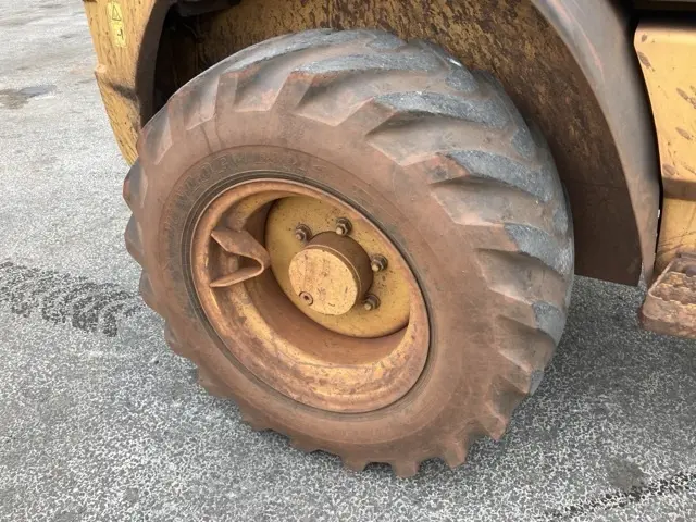Xúc lật mini No.49 - 11