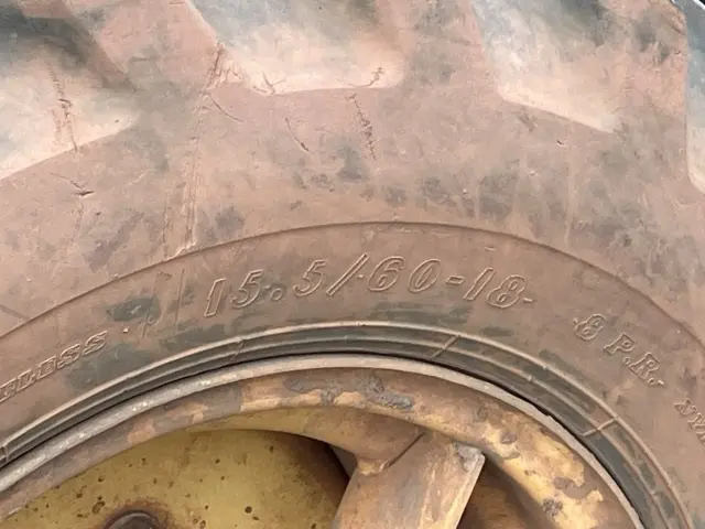 Xúc lật mini No.49 - 12
