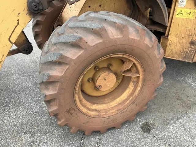 Xúc lật mini No.49 - 8