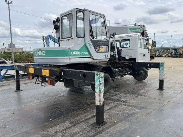 Xe cẩu No.50011 - 2