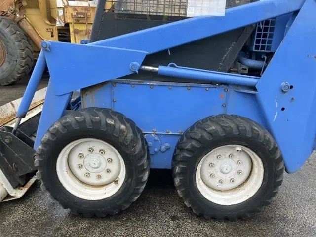Xúc lật mini No.503 - 7