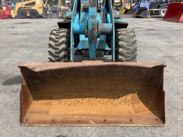 Xúc lật mini No.82 - 13