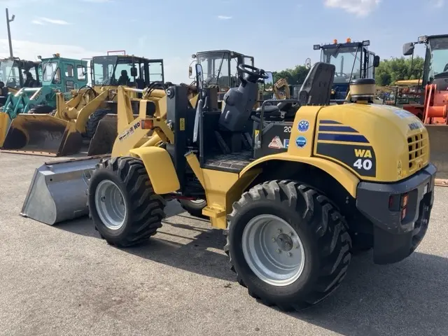 Xúc lật mini No.154 - 3