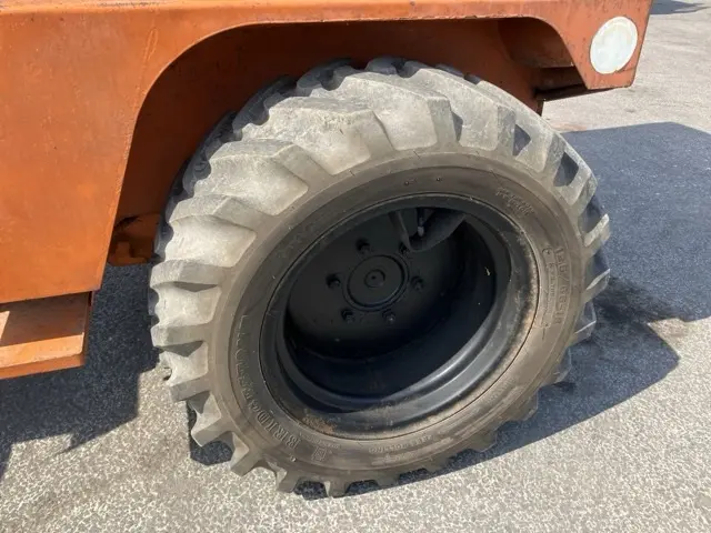 Xúc lật mini No.182 - 9