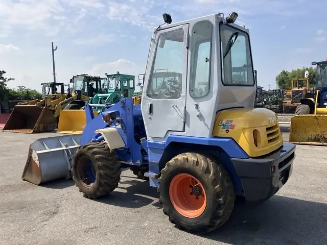 Xúc lật mini No.223 - 3