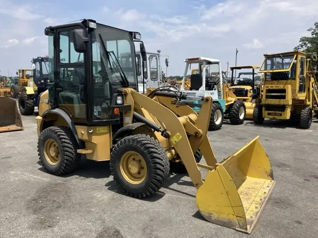 Xúc lật mini No.95