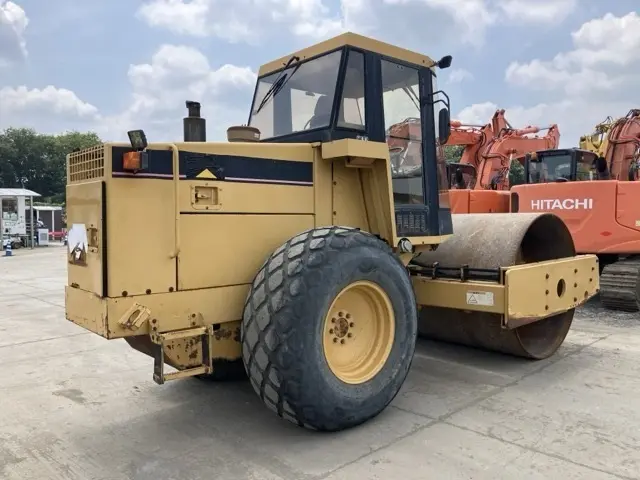 Xe lu đất No.521 - 2