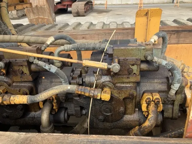 Xe ben xích No.10 - 18