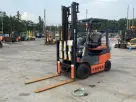 Xe nâng điện