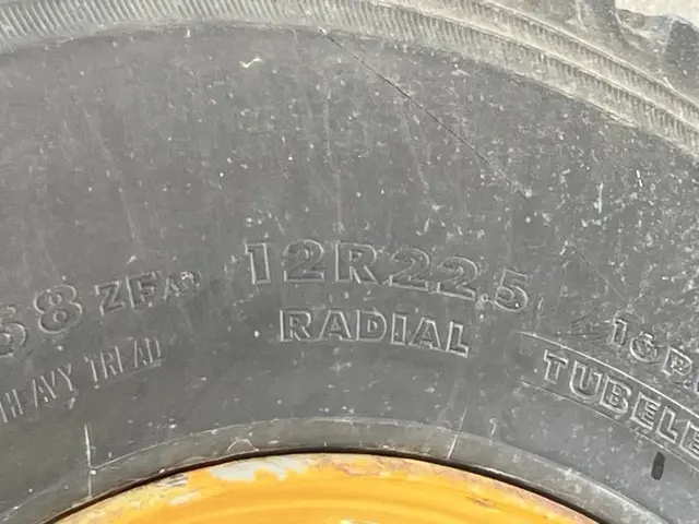 SNOW REMOVING MACHINE No.263 - 12