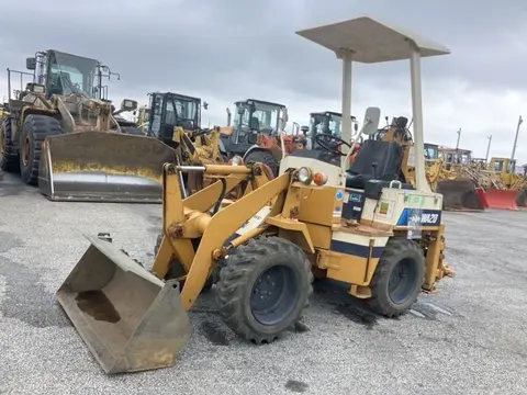 Xúc lật mini