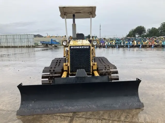 Xe ủi No.3 - 16