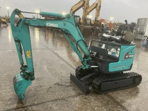 MINI EXCAVATOR