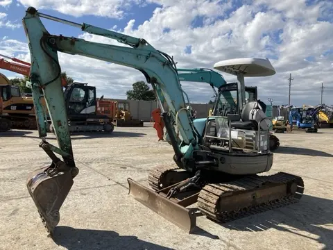 MINI EXCAVATOR