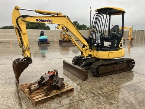 MINI EXCAVATOR