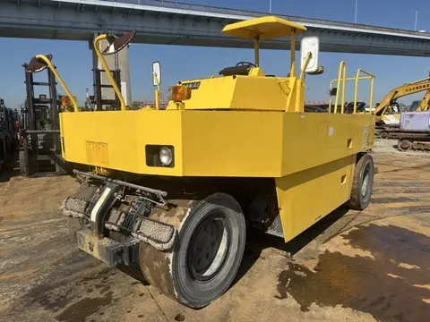 Xe lu lốp