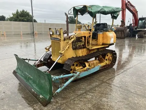 Xe ủi