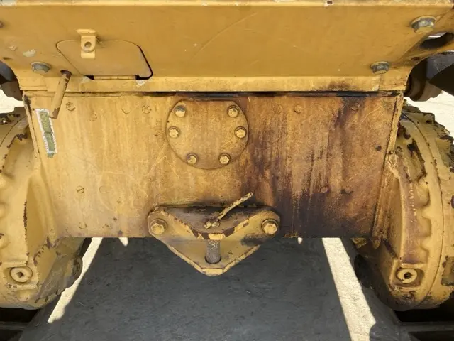 Xe ủi No.413 - 22