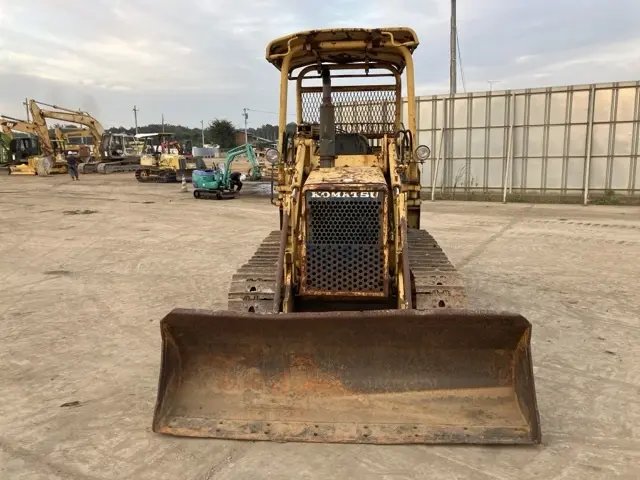 Xe ủi No.424 - 16