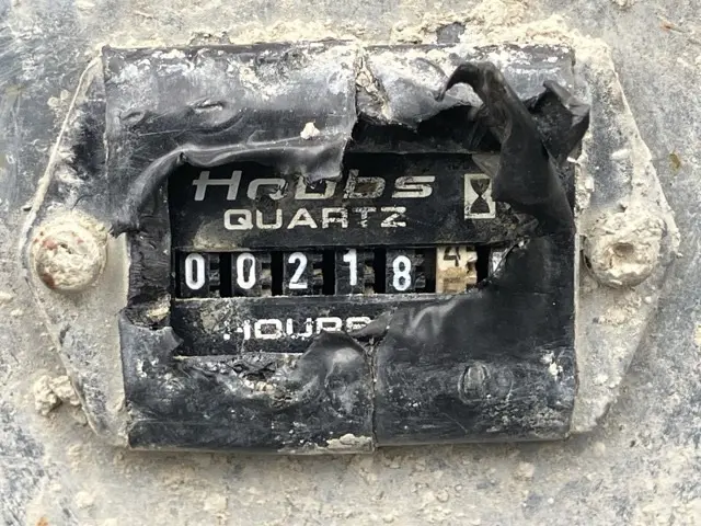 Xúc lật mini No.108 - 18