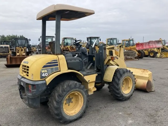 Xúc lật mini No.108 - 3