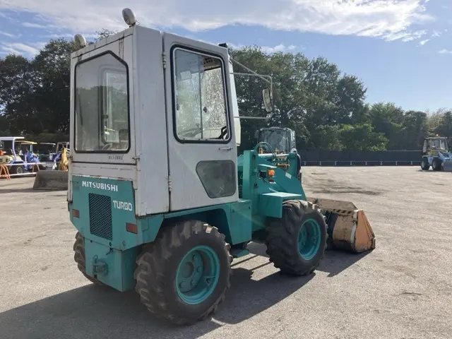 Xúc lật mini No.110 - 3