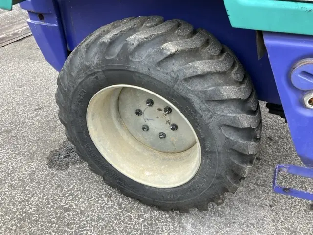 Xúc lật mini No.142 - 12