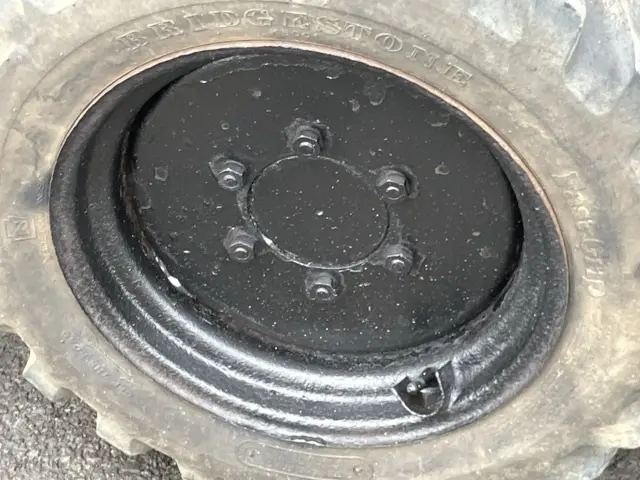 Xúc lật mini No.175 - 20