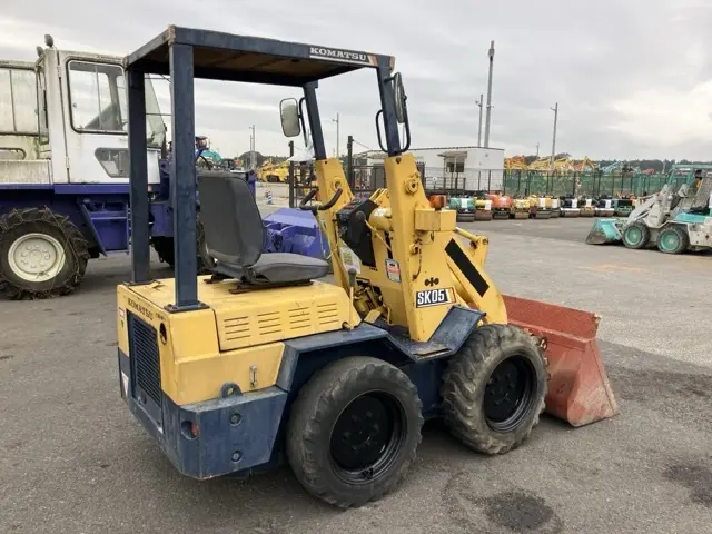 Xúc lật mini No.175 - 3