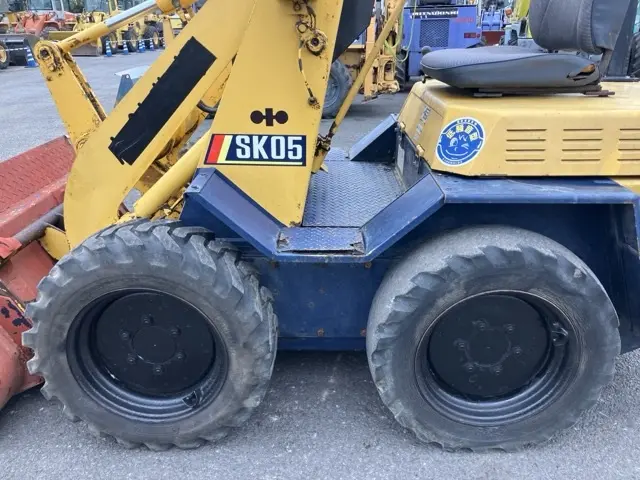 Xúc lật mini No.175 - 8
