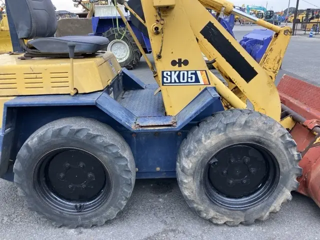 Xúc lật mini No.175 - 9