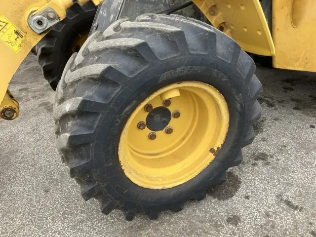 Xúc lật mini No.178 - 9
