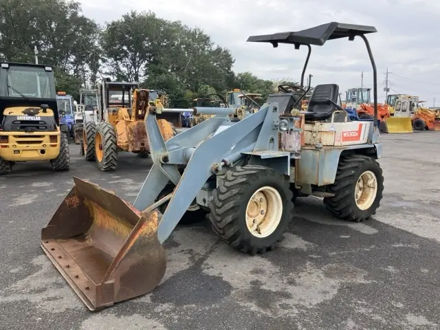 Xúc lật mini No.183