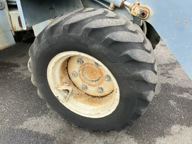 Xúc lật mini No.183 - 11