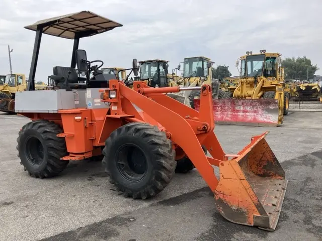 Xúc lật mini No.185 - 2