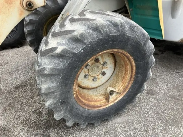 Xúc lật mini No.217 - 9