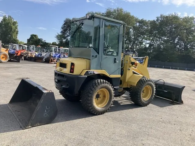 Xúc lật mini No.226 - 3