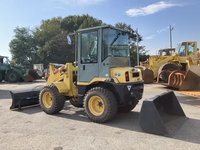 Xúc lật mini No.226 - 4