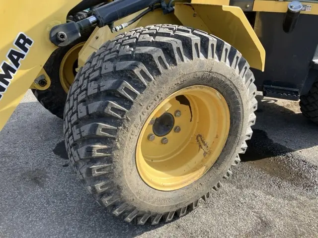 Xúc lật mini No.226 - 9